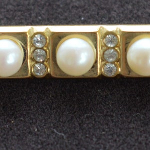 Faux Pearl, Rhinestone Bar Pin, Gold tone, Vintage (D16)