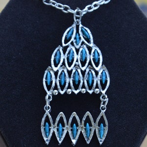 Pretty Vintage Faux Turquoise, Silver tone Necklace, 25&quot;, Southwest (S14)