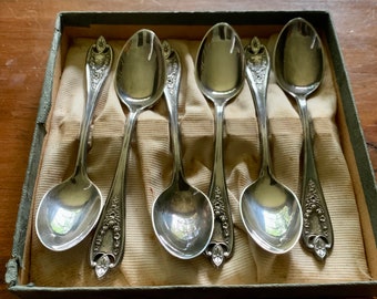 VINTAGE Set of 6 Demitasse Spoons: 1847 Roger Bros XS Triple Spoons in Original Box