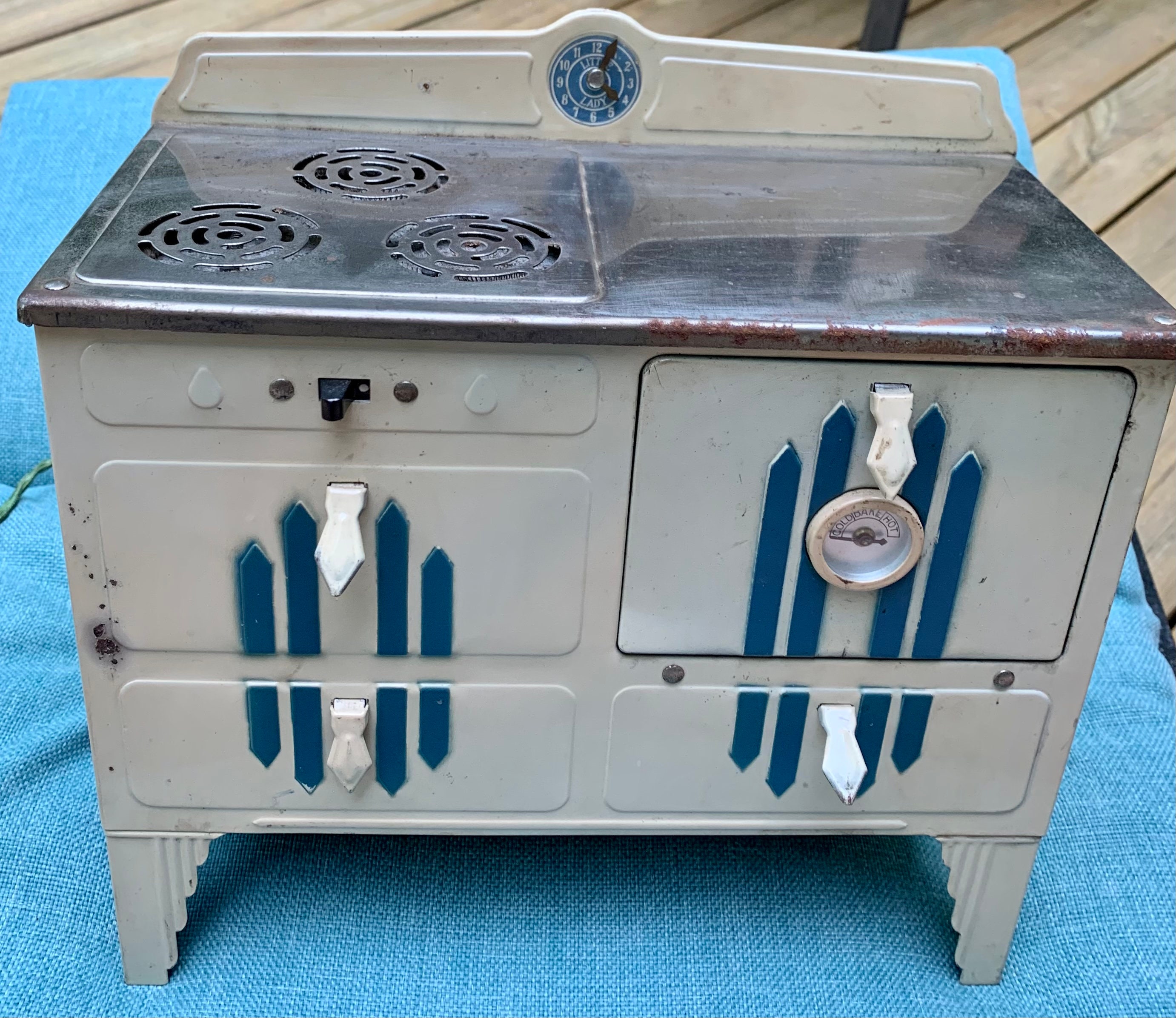 Old Small Stove, Small Stove, Electric Stove, Old Little Hot Plate