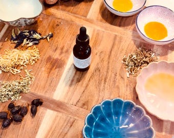 Carrot Seed Facial Oil: Rosehip, Sea Buckthorn, Calendula  Golden Silk (30 ml)