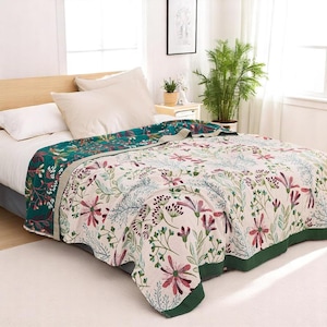 Vintage Botanical Cotton Throw Blanket: Reversible Boho Bedspread