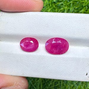 Natural Ruby Oval Faceted 2 Certified gem stone good for jewelry piece Loose stone glass fling stone size good color Ruby 8.35Carats