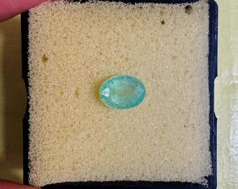 Natural Certified  Emerald Loose Gemstone Green Emerald Oval shape Faceted Emerald,Ring Size Emerald Gems 1pieces 8.7x6.6MM 2.05ct