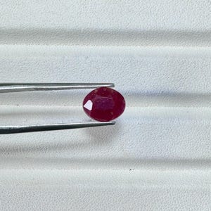 Natural Ruby Oval Faceted 1 piece Loose stone 7.4x9.2x5.9MM size good colour Chanthaburi Thailand Ruby 3.15 Carats Ruby Certified gem stone