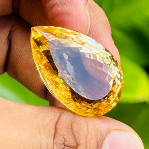 【極上】ミャンマー産黄翡翠のルース(186ｇ) 天然ミャンマー翡翠ルースジェム、良質、カラー20カラット、72ピース