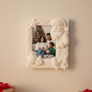 Cadre photo de Noël à imprimer – Père Noël et décorations – Insertion facile par le dessus – STL pour impression 3D