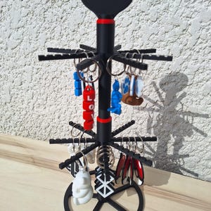 3D Printable Rotating 3-in-1 Keychain Display Stand – Large Capacity – Easy Print Without Supports – STL Files