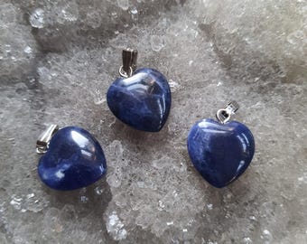 Ciondolo a forma di cuore in sodalite