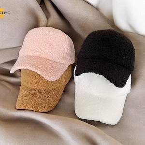 Gorro de felpa Sherpa para mujer / Gorro elegante de lana de cordero / Perfecto para días fríos