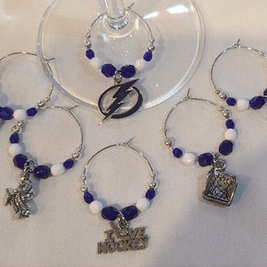 Breloques à vin Lightning Hockey de Tampa Bay avec pochette