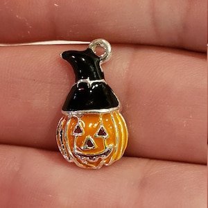 Halloween Enamel Pumpkin  with Witch Hat Charm Mini
