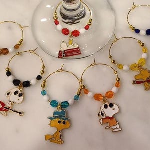 Cartoon Dog Beagle Wine Charms Drink Makers WITH POUCH