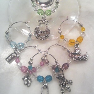 Baby-Themed Baby-Dusche-Wein-Charme