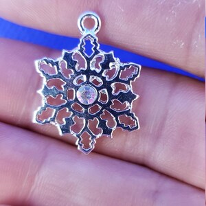 Schneeflocke mit Strass Charms Fundstücke Silberton 4 Stk