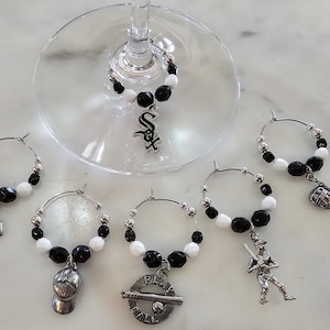 Chicago White Sox  Baseball Wine Charms w/ Pouch