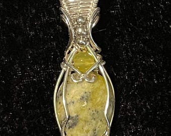 Tear drop stone wire pendant