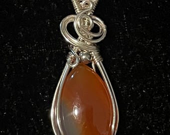 Wire wrapped Tear drop agate pendant
