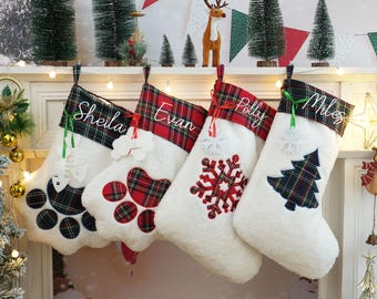 Kerstsokken voor huisdieren, kerstsokken hond kat, kerstsokken familie 2025, gepersonaliseerde geruite hondenpootkousen, kerstsokken