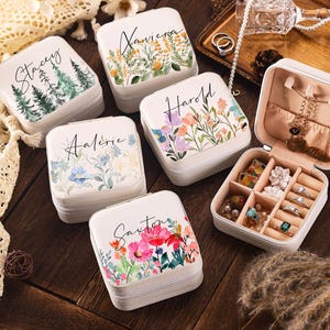 Personalized Birth Flower Jewelry Box: Bridesmaid Wedding Gift,Christmas gifts
