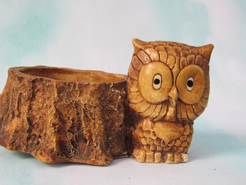 looks like wood but isn/'t Joyful Vintage Owl and Tree Stump Planter or holder or catch-all from 1981