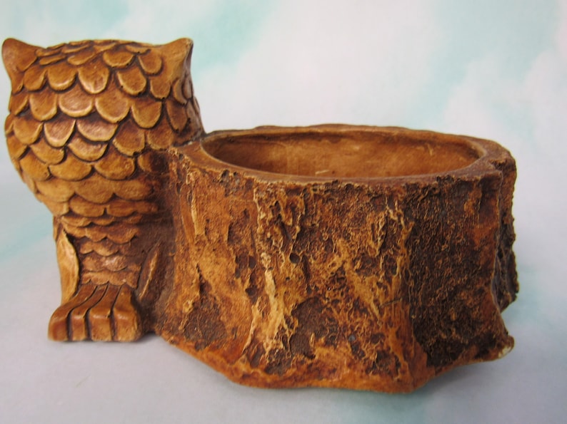looks like wood but isn/'t Joyful Vintage Owl and Tree Stump Planter or holder or catch-all from 1981