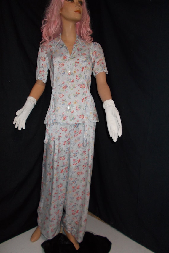 FREE Shipping-Vintage 1940's Womens Pajamas PJ's F