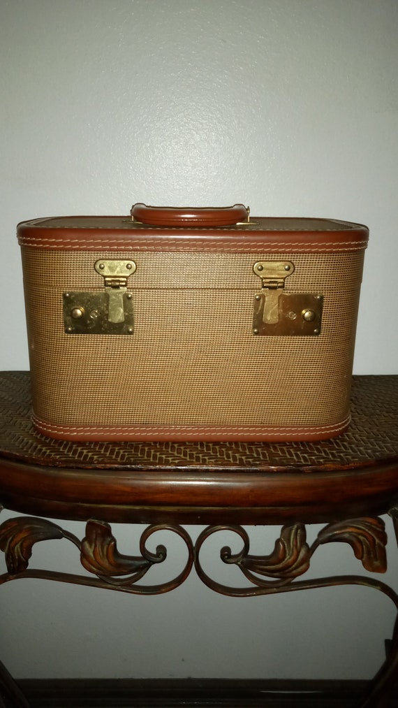 Free Shipping- Vintage 1950s Tweed look Travel Bag