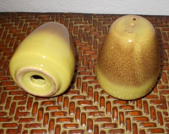 FREE Shipping- Vintage Bauer Ceramic Salt and Pepper Shakers 1940's