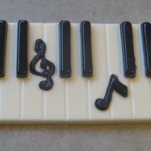 Solid chocolate piano keys keyboard with music note centerpiece cake topper image 5