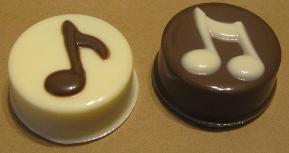 Music note chocolate covered sandwich cookie Oreo one dozen