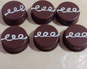 One dozen cupcake inspired chocolate covered oreos sandwich cookies party favors