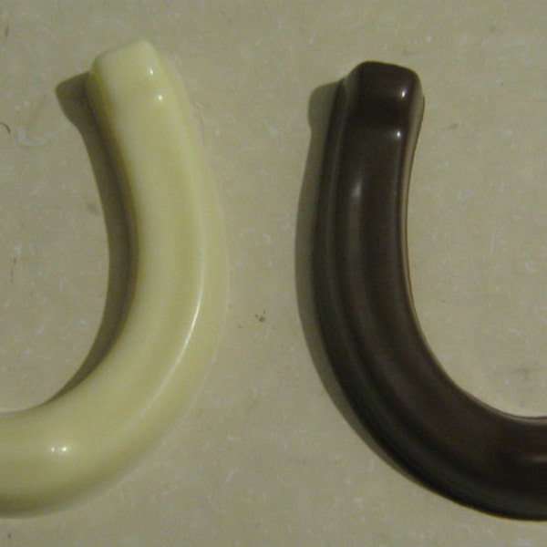 3 piece solid chocolate horseshoe centerpieces party favors