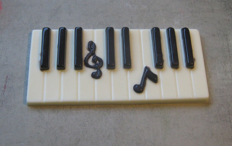 Solid chocolate piano keys keyboard with music note centerpiece cake topper image 1