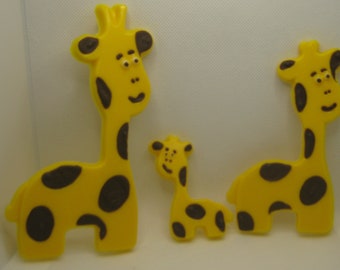 Adorable giraffe family 3 piece chocolate pieces