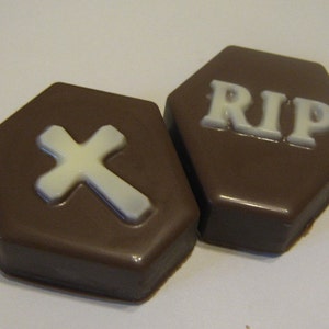 Tombstone cross and rip chocolate covered oreo sandwich cookies party favors image 3