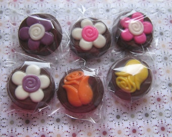 Flower Design Chocolate Covered Oreos