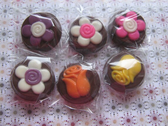 Flower Design Chocolate Covered Oreos