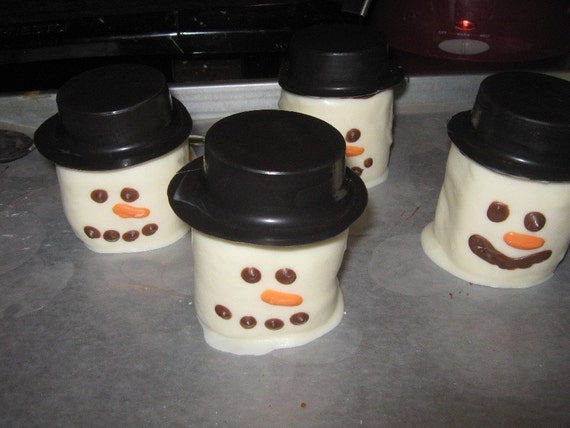 Marshmallow Snowman with Chocolate covered sandwich cookie hat (limited edition)