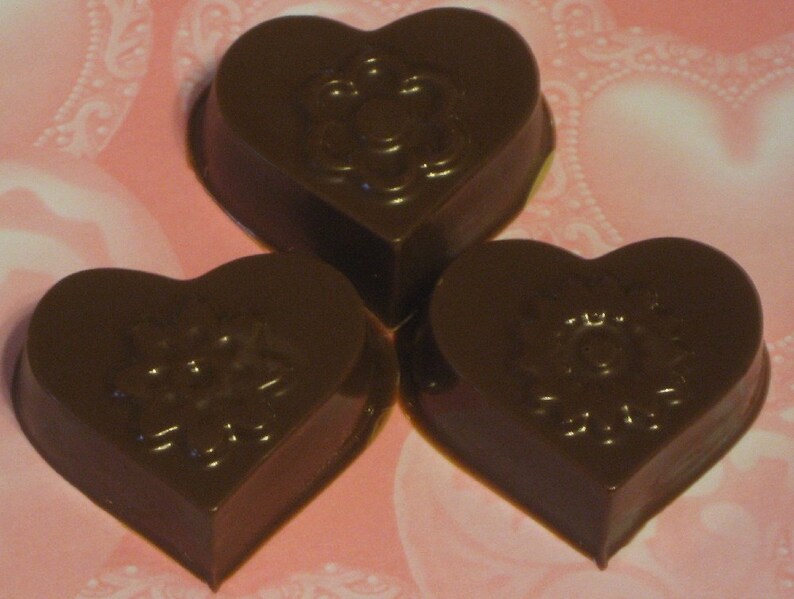 One dozen hearts and flowers caramel or peanut butter cup party favors image 3