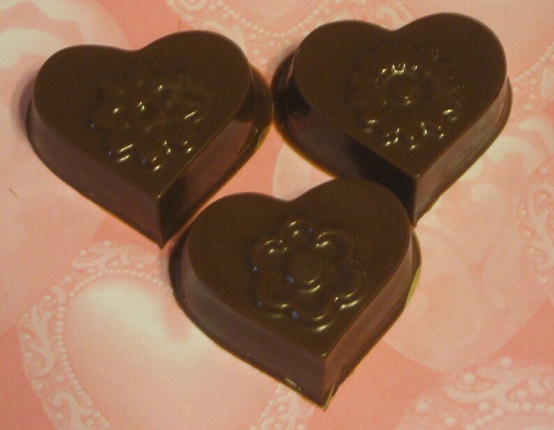 One dozen hearts and flowers caramel or peanut butter cup party favors image 2