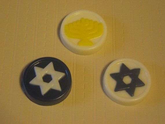 One dozen (12 pieces) Jewish Hanukkah Chanukah holiday symbols bite size