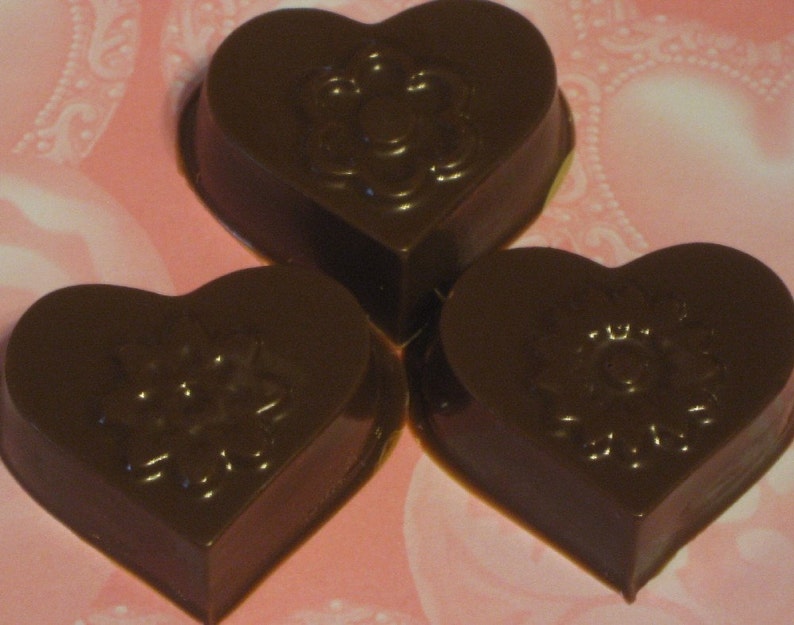 One dozen hearts and flowers caramel or peanut butter cup party favors image 4