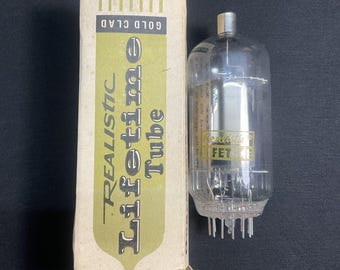 貴重な真空管 4 本のビンテージ真空管、ラジオ電子管、オーディオアンプまたは増幅管