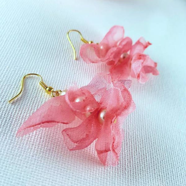 Pink bridal earrings, pearl bridal earrings, pink special occasion earrings, organza and pearl earrings, pink earrings, dolcenna design