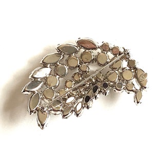 WEISS Signed Brooch Rhinestone 1950s vintage image 7