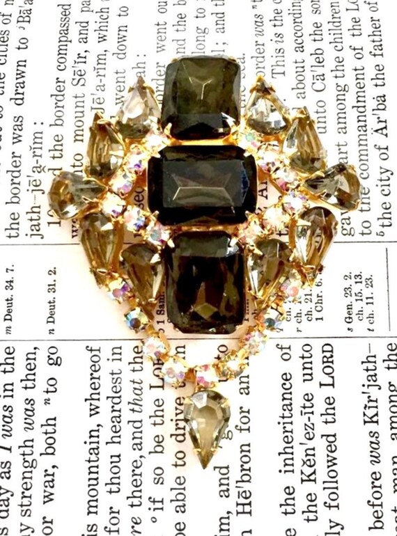 Spectacular Gray Rhinestone  Statement Brooch Pen… - image 1