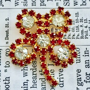 Four Leaf Clover Red Brooch vintage 1950s Rhinestone