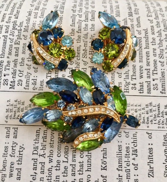 WEISS Signed Brooch blue green Rhinestone