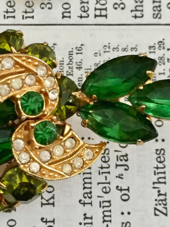 Vintage Brooch Earrings SET Green Rhinestone 1950… - image 4